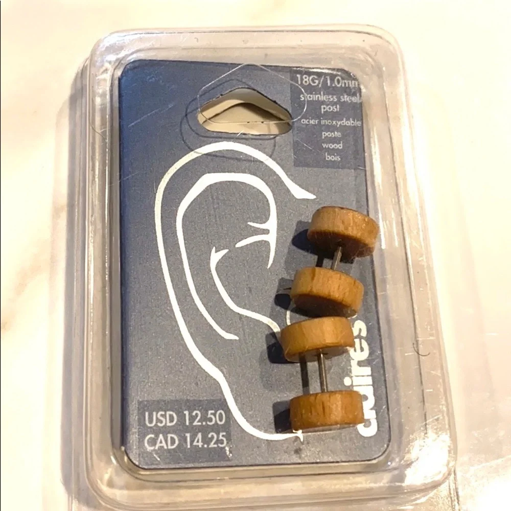 Claire’s Tan snake topped tips Faux Ear Plug, NIP‎